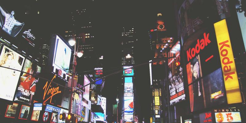 电竞外设终极对比：机械键盘与电竞耳机如何塑造你的游戏体验