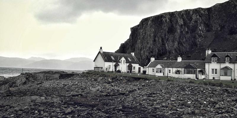 电竞装备升级指南：游戏麦克风支架如何影响录音质量？悬臂与桌面支架的隐藏差异